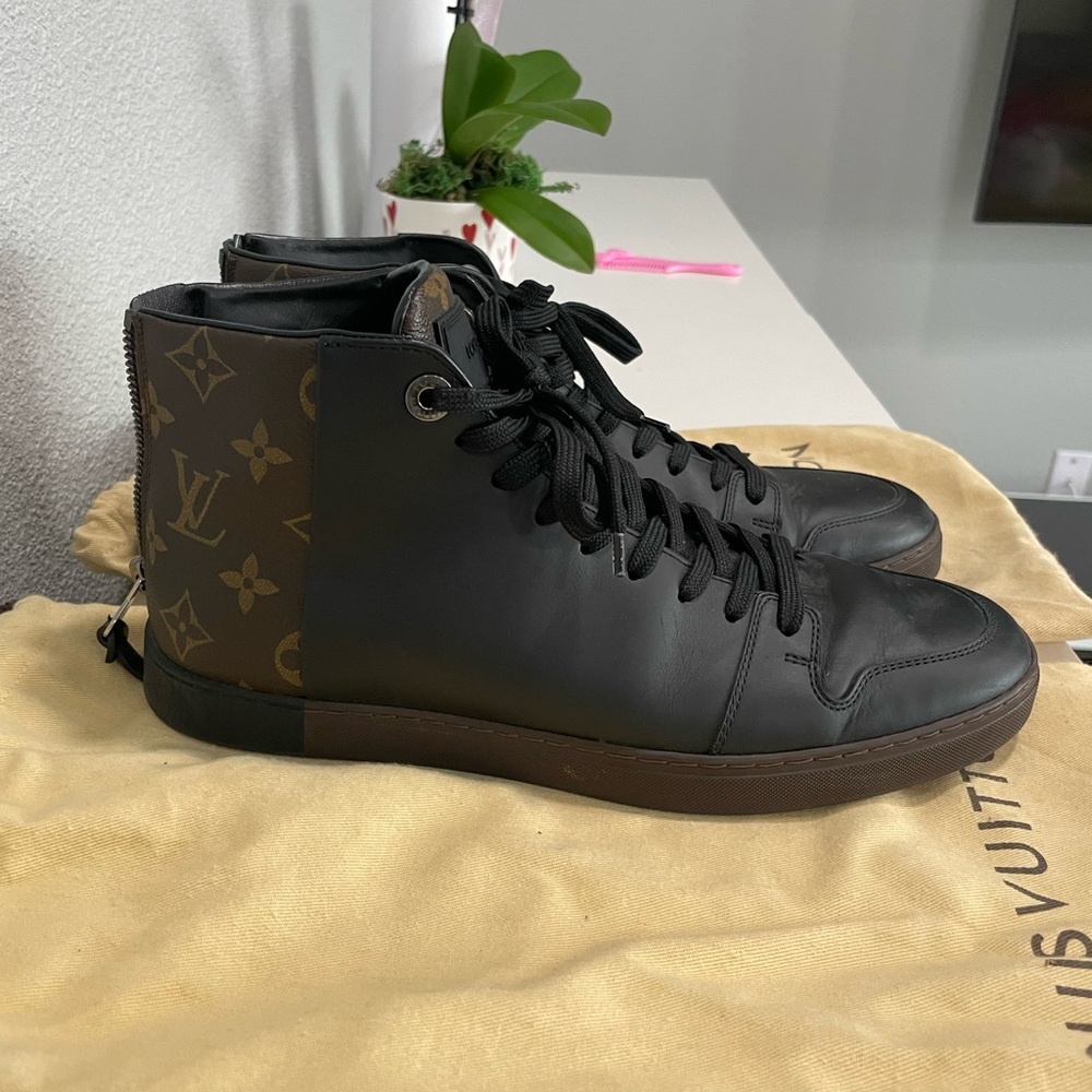 Sold!!!! LOUIS VUITTON MENS MONOGRAM HIGH TOP SNEAKERS SHOES BLACK LV 6 US 8